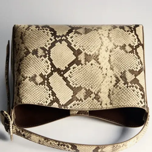 Bolso efecto serpiente MNGO's photo #1