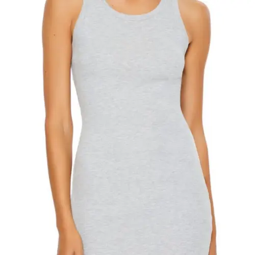 Vestidos cortos estilo camiseta — imagen 2