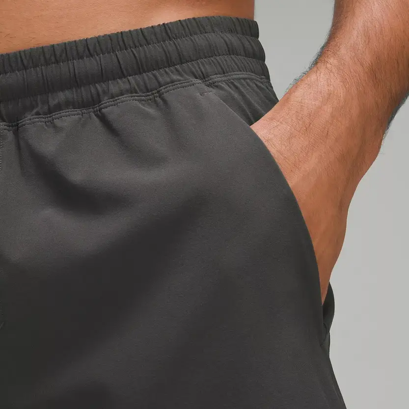 Short lululemon de hombre — imagen 2