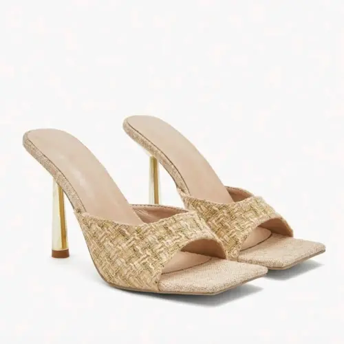 Tacones detalles tejido y dorado — imagen 2
