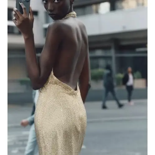 Vestido dorado detalles en piedras ZARA — imagen 3