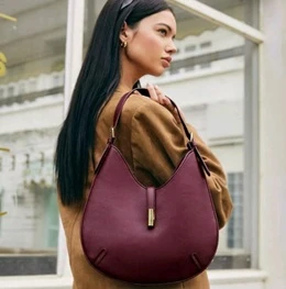 Cartera ovalada's foto | Gigi’s Place |  BizneCubano