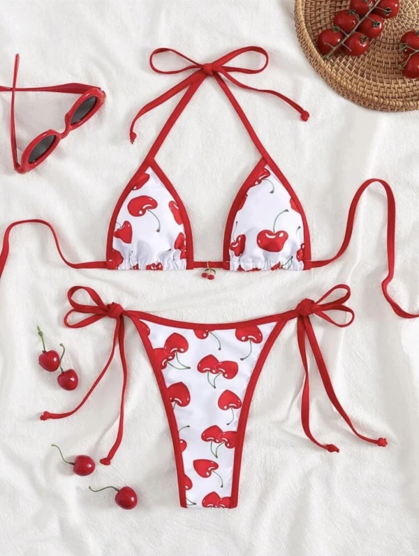 Bikini cerezas's foto | Gigi’s Place |  BizneCubano