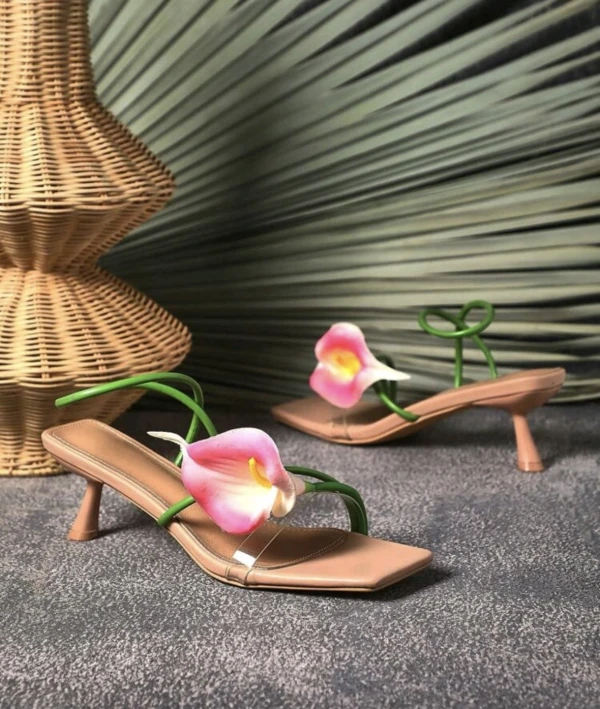 Tacones detalle flor bajitos's foto | Gigi’s Place |  BizneCubano