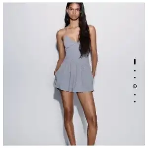 Monoshort Bershka miniatura 2