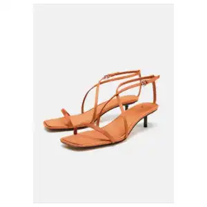 Sandalias tacón naranja satinadas ZARA miniatura 2