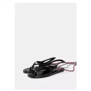 Sandalias negras cordones Pull&Bear miniatura 2