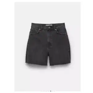 Bermuda negra Pull&Bear miniatura 1