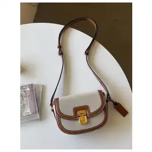 Cartera peque carmelita detalle dorado cierre miniatura 2