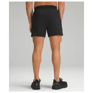 Short lululemon de hombre miniatura 3