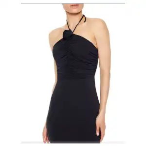 Vestido mini halter rossette F21 miniatura 3