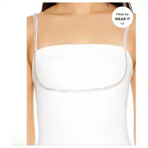 Vestido corto con detalle piedras F21 miniatura 4