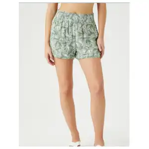 Short playero estampado miniatura 1