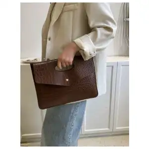 Bolso tipo sobre miniatura 1