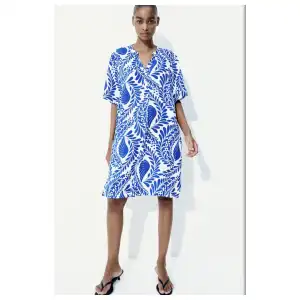 Vestido estampado azul miniatura 1