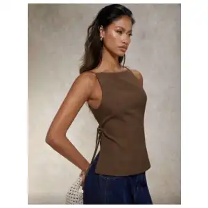 Blusa espalda afuera miniatura 2