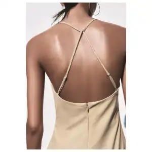 Vestido beige rayas diplomáticas ZARA miniatura 3