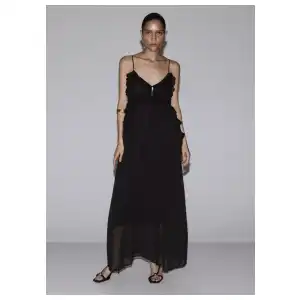 Vestidos con vuelos Lefties miniatura 1